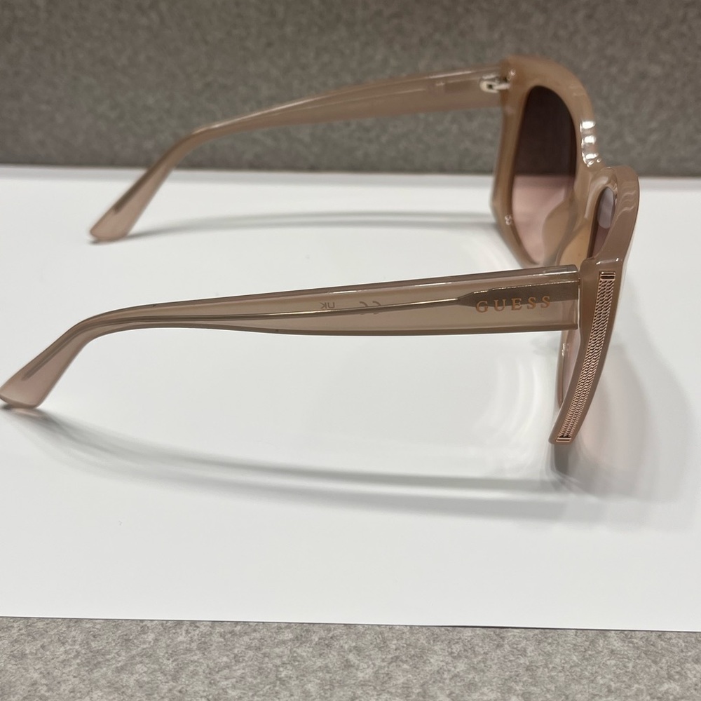 Guess Beige Cat-Eye Sunglasses with Pink Gradient Lenses - Picture 3 of 8